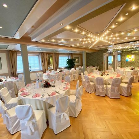 Hotel Zur Goldenen Sonne Usingen Εξωτερικό φωτογραφία