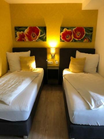 Hotel Zur Goldenen Sonne Usingen Εξωτερικό φωτογραφία